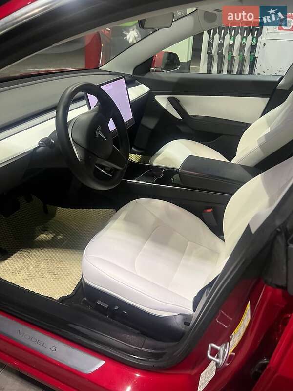 Седан Tesla Model 3 2020 в Одессе