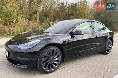 Седан Tesla Model 3 2021 в 