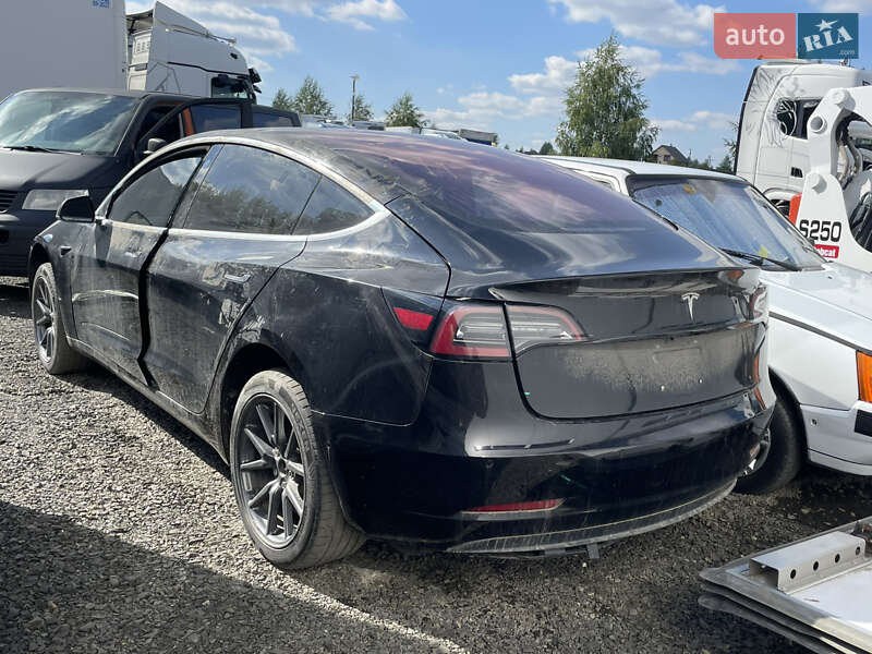 Седан Tesla Model 3 2018 в Луцьку