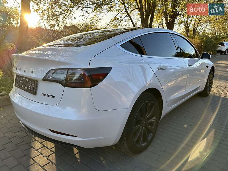 Седан Tesla Model 3 2019 в Білій Церкві