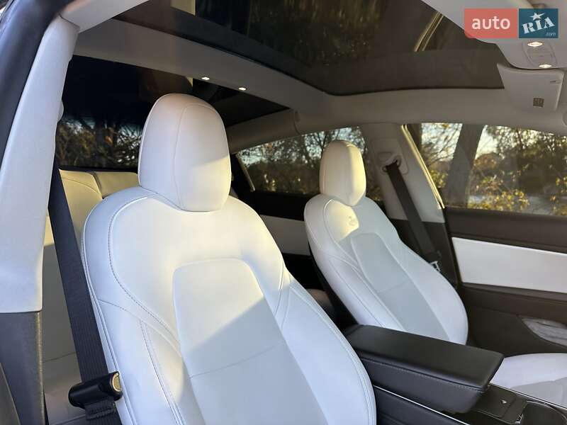 Седан Tesla Model 3 2019 в Білій Церкві