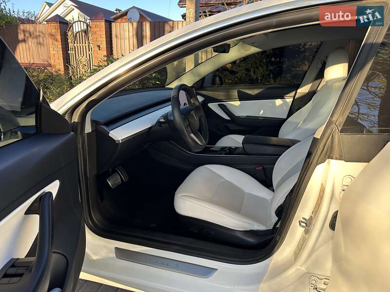 Седан Tesla Model 3 2019 в Білій Церкві