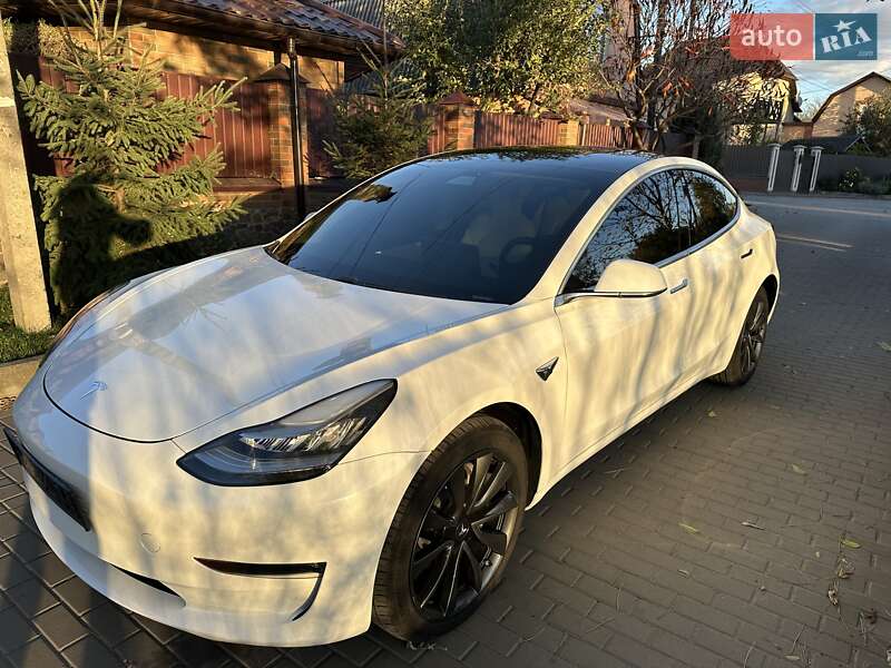 Седан Tesla Model 3 2019 в Білій Церкві