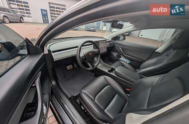 Седан Tesla Model 3 2019 в 