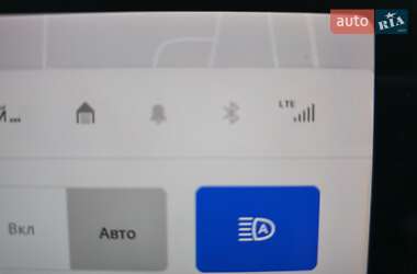 Седан Tesla Model 3 2018 в 