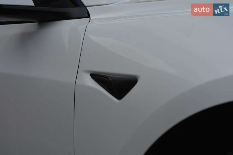 Седан Tesla Model 3 2022 в Самборе