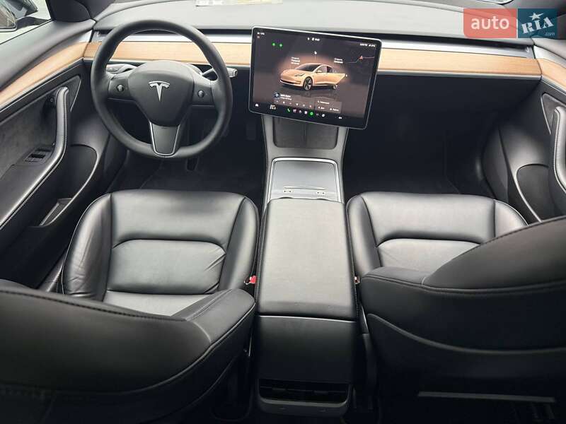 Седан Tesla Model 3 2022 в Рівному
