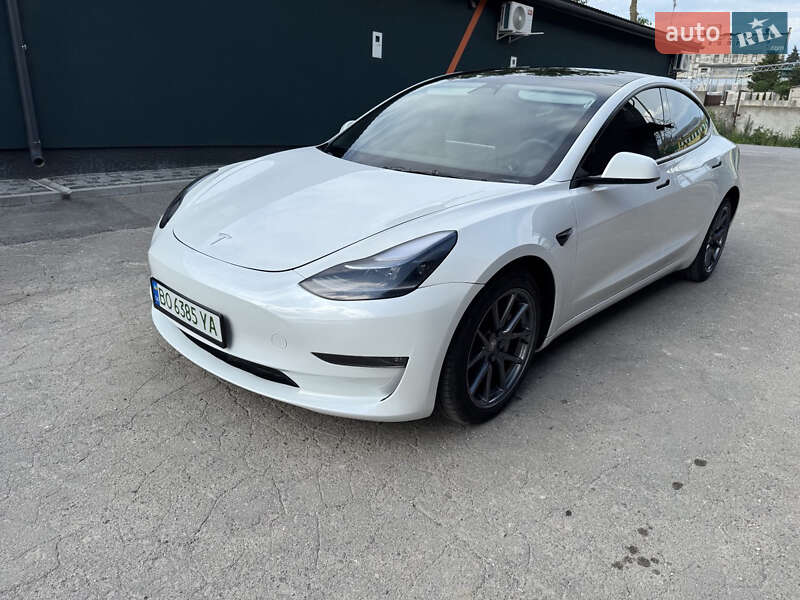 Tesla Model 3 2023