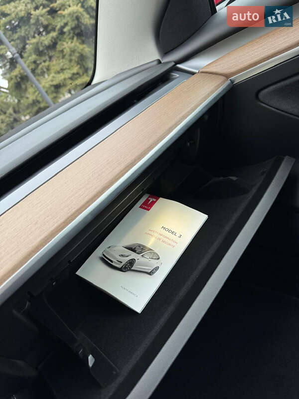Седан Tesla Model 3 2022 в Одесі