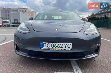 Седан Tesla Model 3 2019 в 