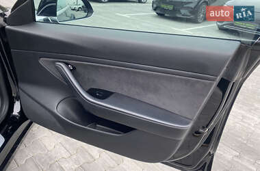Седан Tesla Model 3 2018 в 