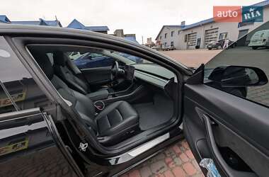 Седан Tesla Model 3 2019 в 