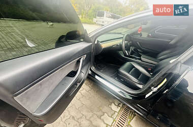 Седан Tesla Model 3 2020 в 