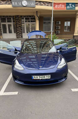 Седан Tesla Model 3 2018 в 