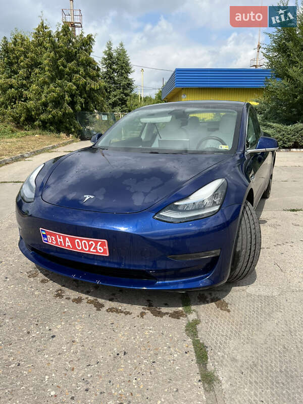 Седан Tesla Model 3 2018 в 