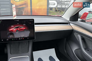 Седан Tesla Model 3 2022 в 