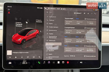 Седан Tesla Model 3 2022 в 