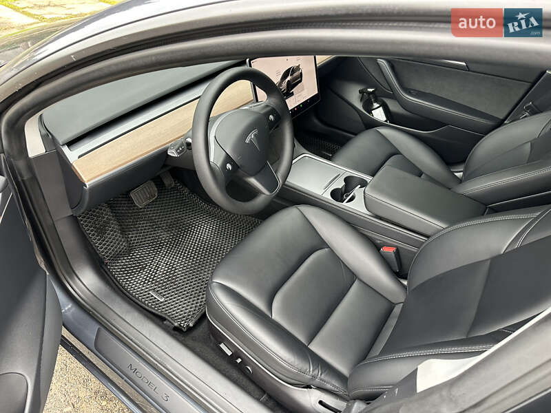 Седан Tesla Model 3 2022 в Мукачевому фото 23 Седан Tesla Model 3 2022 в Мукачевому