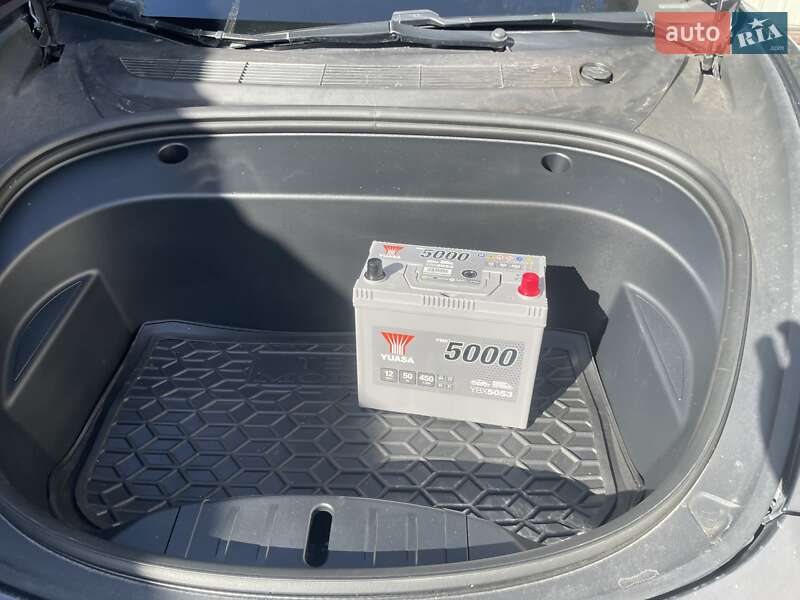 Седан Tesla Model 3 2020 в Харькове