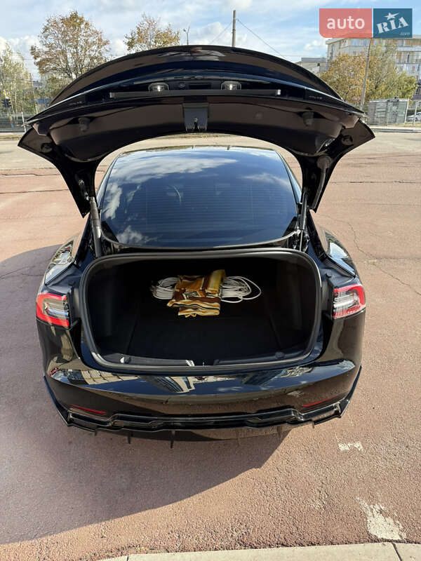 Седан Tesla Model 3 2022 в Харькове