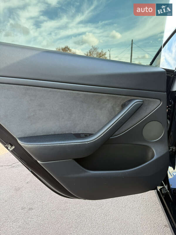 Седан Tesla Model 3 2022 в Харькове