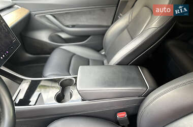 Седан Tesla Model 3 2018 в 