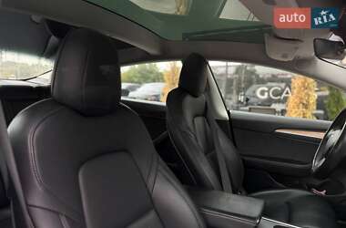 Седан Tesla Model 3 2021 в 