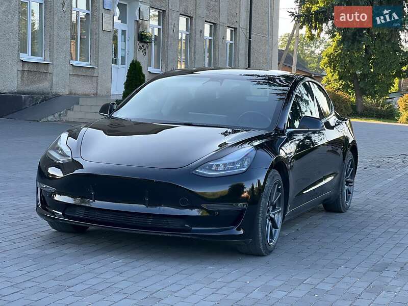 Tesla Model 3 2019