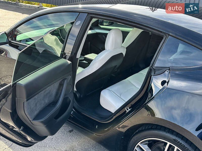 Седан Tesla Model 3 2021 в Полтаве