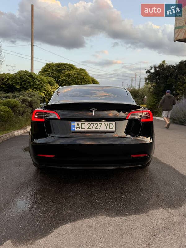 Седан Tesla Model 3 2022 в Днепре фото 5 Седан Tesla Model 3 2022 в Днепре