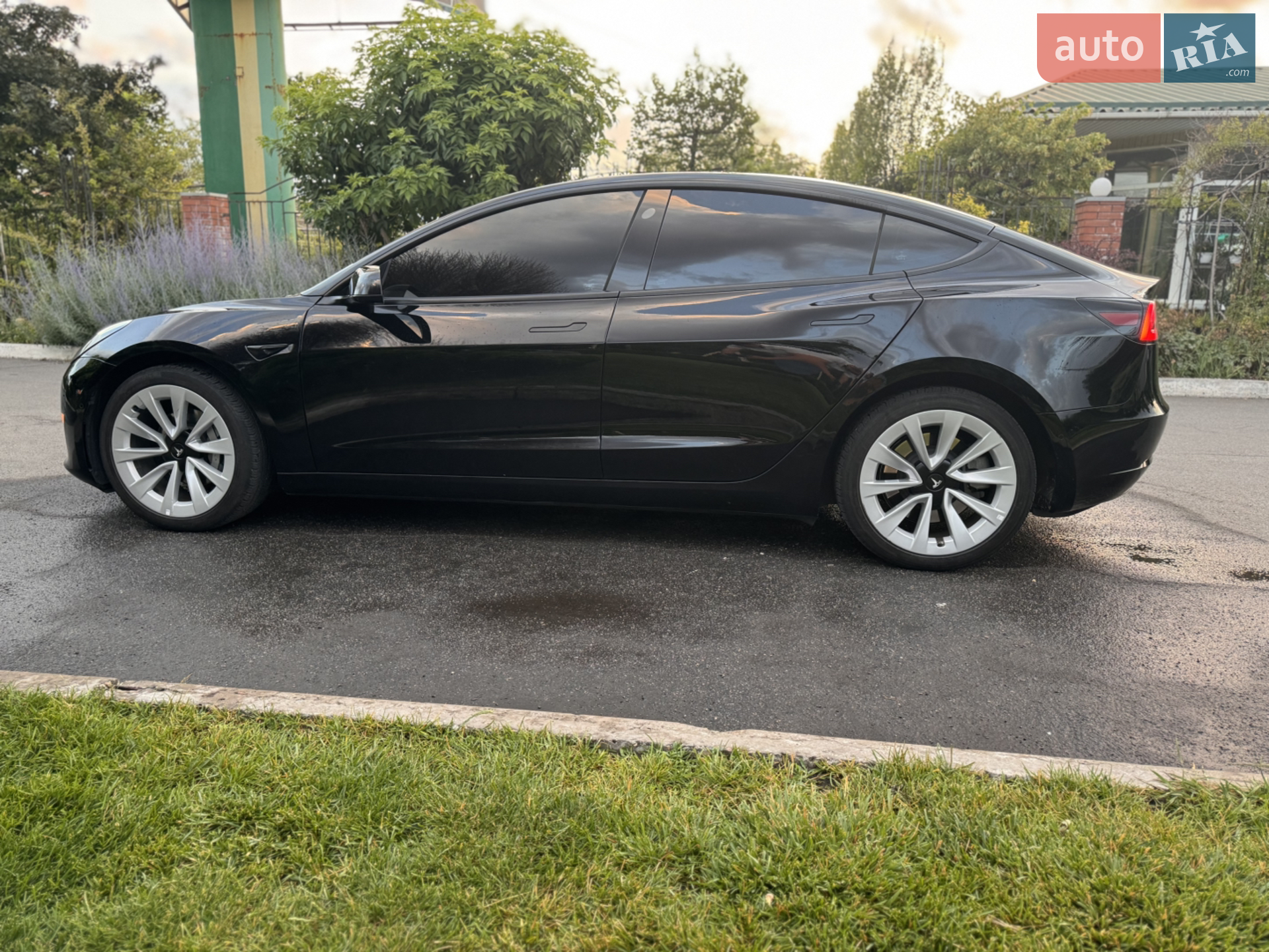 2022 Tesla Model 3 - мініатюра 4