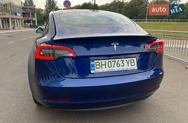 Седан Tesla Model 3 2019 в 