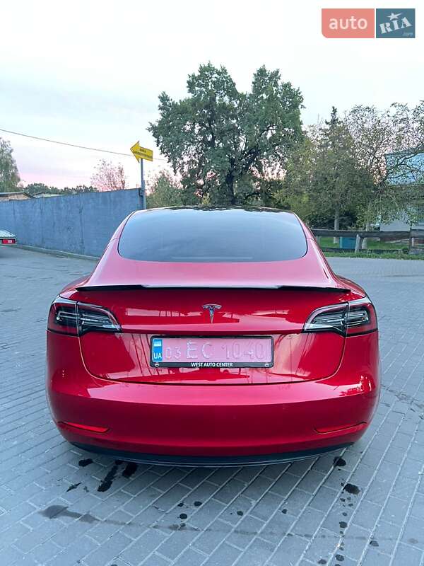Седан Tesla Model 3 2022 в Луцке фото 3 Седан Tesla Model 3 2022 в Луцке