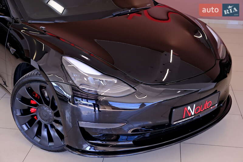 Седан Tesla Model 3 2023 в Одесі