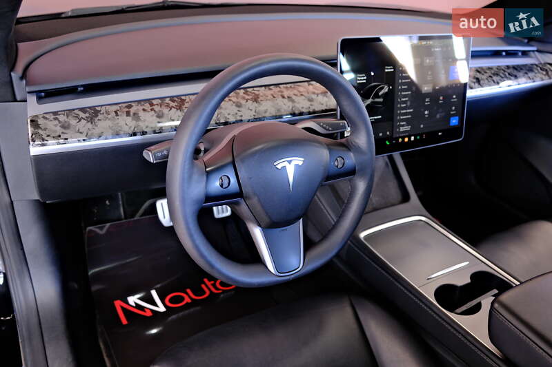 Седан Tesla Model 3 2023 в Одесі