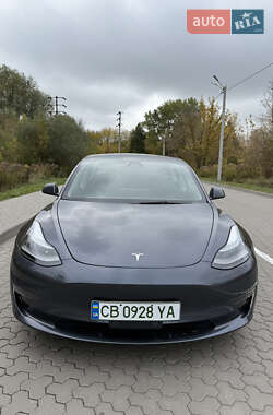 Седан Tesla Model 3 2022 в 