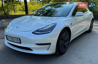 Седан Tesla Model 3 2019 в Харькове