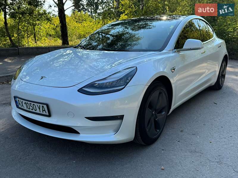 Tesla Model 3 2019