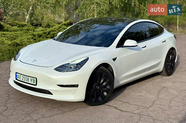 Седан Tesla Model 3 2021 в 