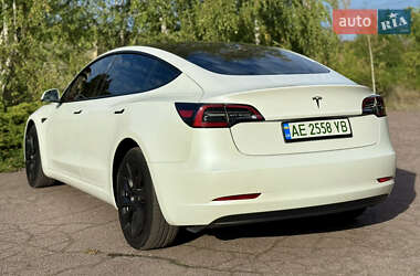 Седан Tesla Model 3 2021 в 
