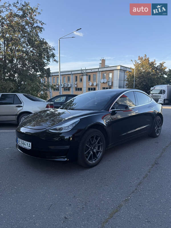 Tesla Model 3 2019