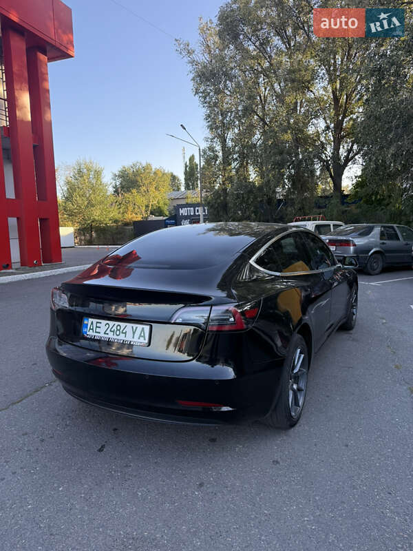Седан Tesla Model 3 2019 в Дніпрі