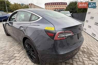 Седан Tesla Model 3 2020 в 