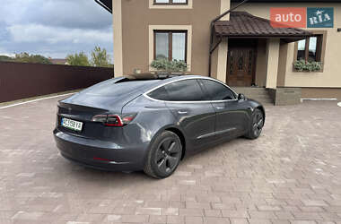 Седан Tesla Model 3 2020 в 