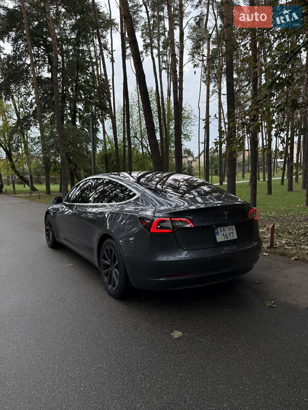 Седан Tesla Model 3 2018 в Києві
