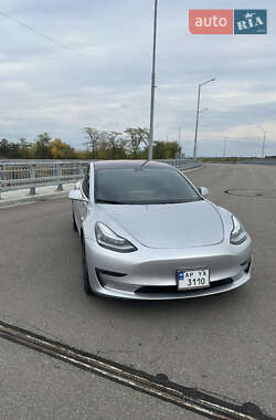 Седан Tesla Model 3 2018 в 