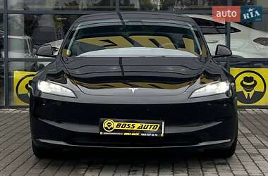 Седан Tesla Model 3 2024 в 