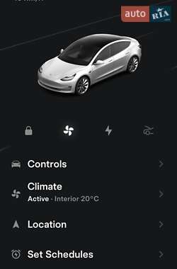 Седан Tesla Model 3 2020 в 
