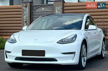 Седан Tesla Model 3 2019 в 