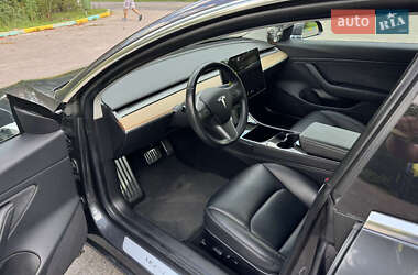 Седан Tesla Model 3 2019 в 
